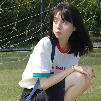 金牌客服董董恩